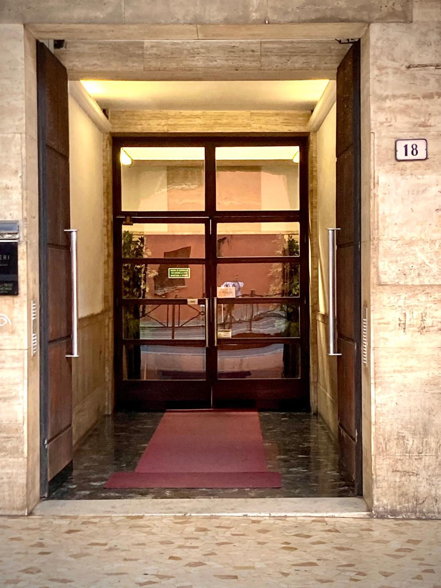 Апартаменты Tuliphouse Da Davide Болонья Экстерьер фото